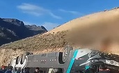 VIDEO Un autobuz cu 40 de persoane a căzut într-o prăpastie în Peru