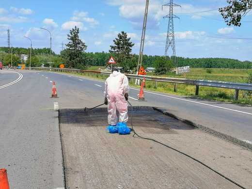 FOTO CNAIR cumpără camioane dotate cu dispozitive pentru protejarea lucrătorilor ce efectuează intervenții de urgență pe drumuri și autostrăzi