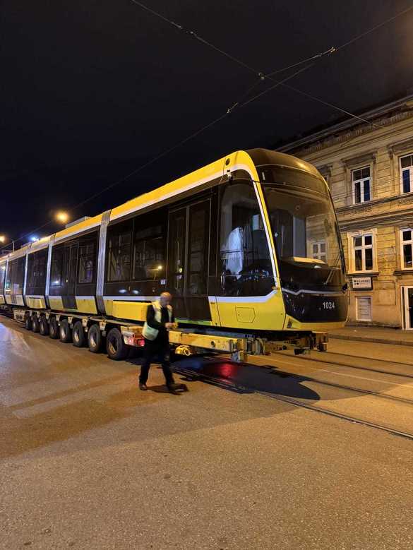 FOTO Timișoara cumpără noi tramvaie de la Bozankaya, acum schimbând culorile, după prima serie achiziționată în ultimii peste 30 de ani