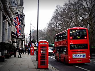 FOTO Celebrele autobuze roșii din Londra, pe punctul de a fi schimbate cu unele chinezești electrice