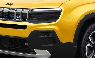 FOTO Jeep nu mai încearcă să ascundă rivalitatea cu Dacia și lansează un rival direct pentru Duster