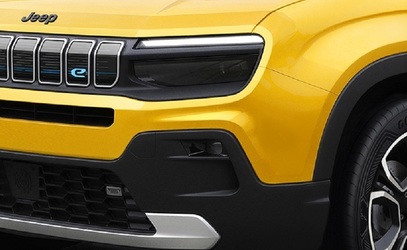 FOTO Jeep nu mai încearcă să ascundă rivalitatea cu Dacia și lansează un rival direct pentru Duster