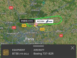 Un avion Tarom s-a întors pe aeroportul din Paris după ce a lovit un stol de păsări