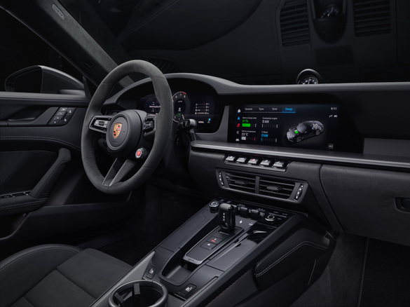 FOTO Porsche lansează 911 hibrid, dar cu un motor la fel de puternic pe benzină