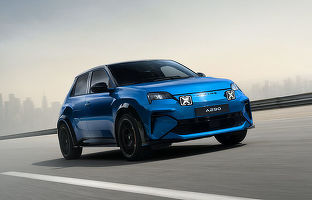 FOTO Alpine lansează primul său hot hatch electric: 220 CP și 380 km autonomie