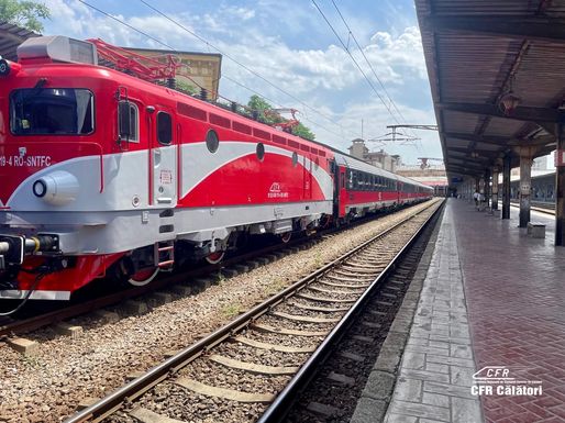 Începe programul ”Trenurile Soarelui”: 30 de trenuri vor asigura zilnic legături directe cu stațiunile de la Marea Neagră și cu Delta Dunării