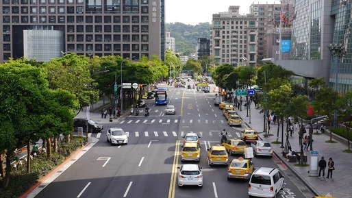 Orașul din China care vrea să înlocuiască 300.000 de mașini ale localnicilor cu unele electrice