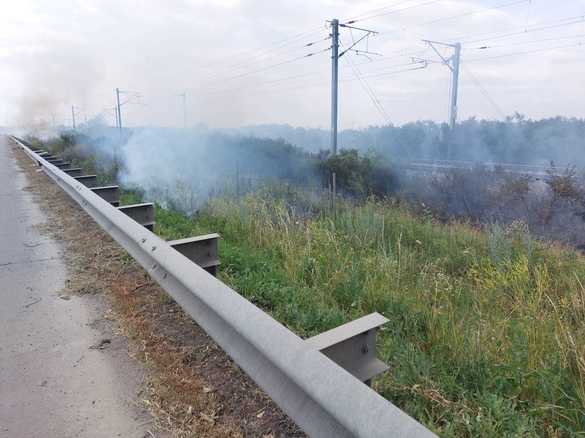 FOTO Circulația pe Autostrada Soarelui A2 între București și Constanța - oprită din cauza unui nou incendiu de vegetație