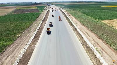 VIDEO&FOTO Umbrărescu este anunțat ca având o mobilizare spectaculoasă pe A7: Probabil că au stabilit un record național