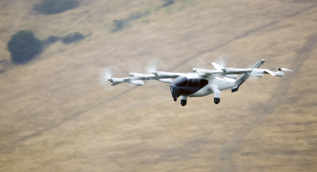 FOTO Stellantis și Archer încep producția de aerotaxi electrice cu decolare verticală
