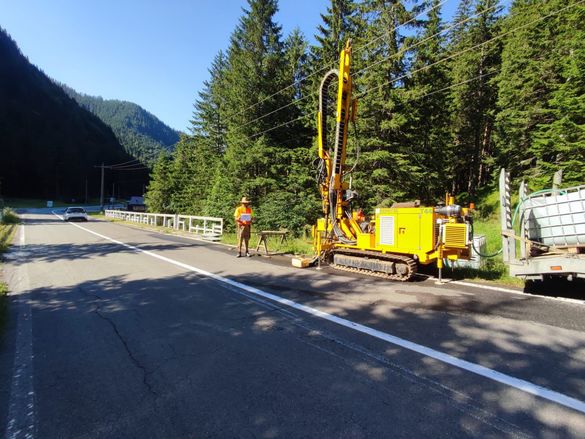 FOTO Imagini spectaculoase - Au început forajele pentru modernizarea Transfăgărășanului 