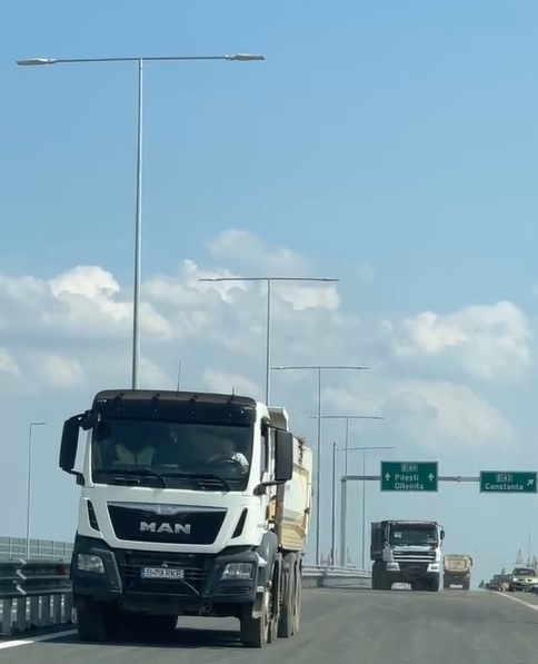 VIDEO&FOTO ANUNȚ Pregătiri pentru deschiderea circulației pe cel mai nou nod rutier dintre două autostrăzi din România