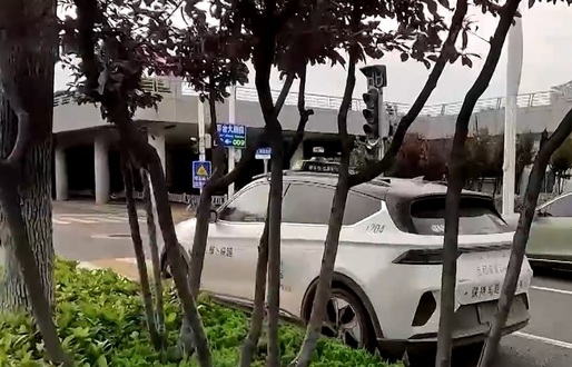 VIDEO Răspândirea și popularizarea vehiculelor autonome de tip robo-taxi în China amenință locurile de muncă ale șoferilor din întreaga țară și ridică îngrijorări serioase privind siguranța rutieră