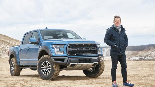 Ford l-a numit în funcția de designer șef pe creatorul ultimului F-150 și al lui GT din 2017. Singurul designer din industria auto care a lucrat pentru o singură companie, toată cariera