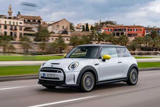 BMW recheamă vehicule electrice Mini Cooper SE la nivel global, din cauza unei probleme la baterii