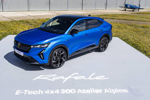 Renault deschide comenzile pentru versiunea 4x4 a SUV-ului Rafale, cu propulsie PHEV