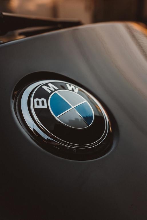 BMW și-a revizuit estimările pe 2024 din cauza problemelor tehnice și cererii slabe din China