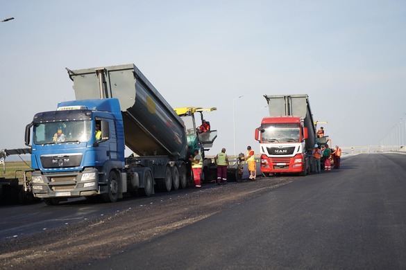 FOTO Grindeanu cere constructorilor de pe Loturile 1 și 2 din Autostrada Ploiești-Buzău ''să se mobilizeze mai bine în punctele critice''