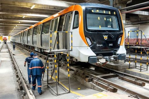 FOTO Al treilea tren de metrou Alstom a ajuns în depoul Metrorex