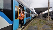 EXCLUSIV FOTO Cum arată primul tren electric chinezesc de mare viteză care va circula prin România cu 160 km/h. Probe în gara Predeal 