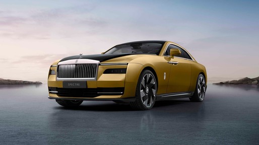 Rechemare pentru primul model de lux electric Rolls Royce. 2.000 de exemplare Spectre merg în service 