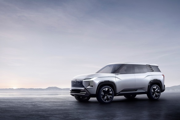 FOTO Mitsubishi a dezvăluit un nou concept-car al unui SUV mediu. „Va fi un vehicul strategic global.”