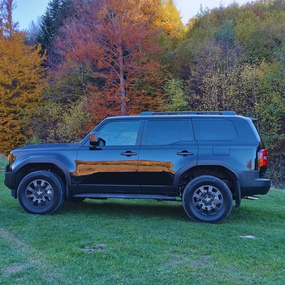 Toyota Land Cruiser: Legenda off-road revine în forță!