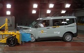 FOTO Ford Tourneo Courier, produs la Craiova, a obținut un scor mai slab decât Duster, la testele EuroNCAP