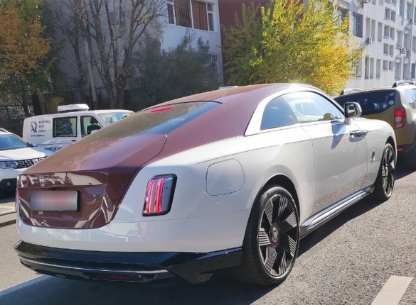 FOTO Primul model electric Rolls Royce cu un preț de pornire de 400.000 de euro, fotografiat la RAR Grivița. Istoria celebrei companii auto și a fondatorilor ei