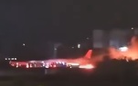 VIDEO Un avion de pasageri rusesc a luat foc la Antalya