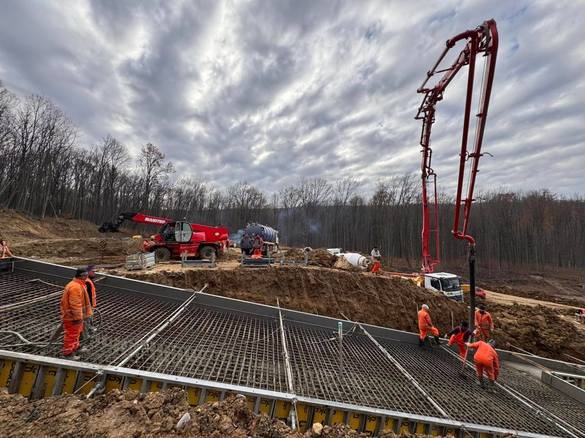 FOTO&VIDEO Constructorii români au primit ajutor din Bosnia și lansează lucrările la marile „tuneluri pentru urși” de pe autostradă