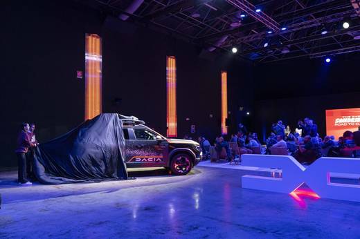VIDEO & FOTO Surpriza Dacia: Duster 3, într-o ediție specială Dakar