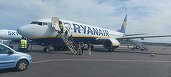 Ryanair atacă consumul de alcool din aeroport. Dă în judecată un pasager