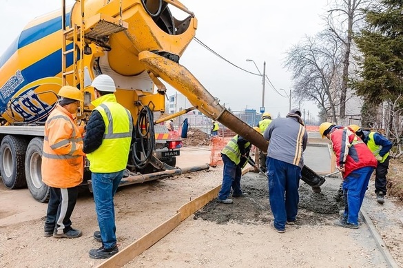 FOTO Au început lucrările pentru lărgirea Prelungirii Ghencea la 4 benzi