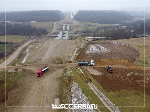 FOTO Erbașu a intrat pe Autostrada Transilvania. "Știm că fiecare kilometru necesită muncă dedicată și efort constant."