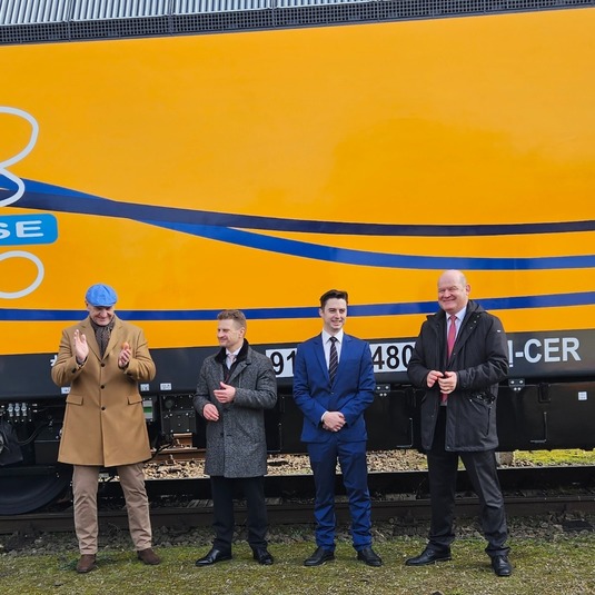 FOTO Compania românească Softronic livrează acum locomotive pentru Ungaria