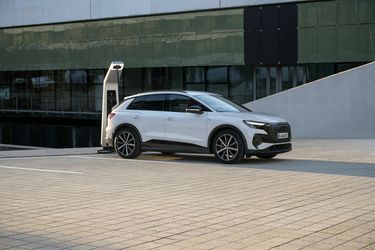 Audi scade prețul lui Q4 e-tron la nivelul lui Tesla Model Y, în căutarea de noi clienți
