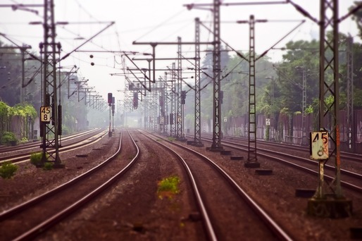 Un tren de călători a deraiat între stațiile Malnaș Băi și Bicsadu Oltului. Traficul feroviar în zonă este oprit