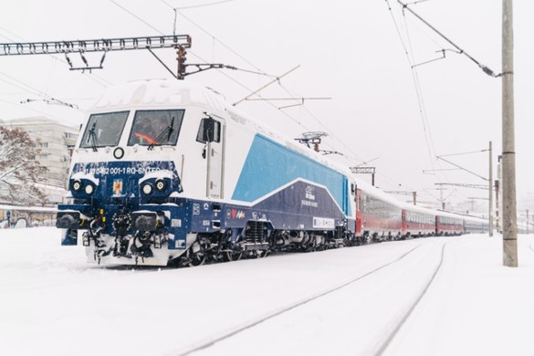 FOTO O nouă locomotivă electrică modernizată la RELOC Craiova a efectuat cu succes proba de performanță