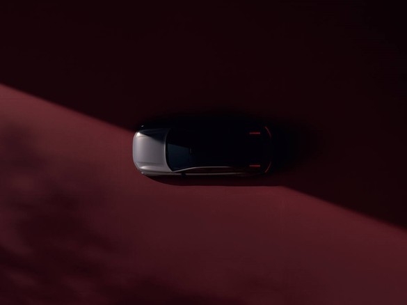 FOTO & VIDEO Volvo prelungește viața modelelor cu combustie, dar nu se lasă și lansează un nou automobil complet electric, care are sub capotă cel mai avansat computer