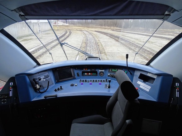 FOTO Electroputere a lansat un nou tren „Săgeata Albastră”, după o revizie capitală 