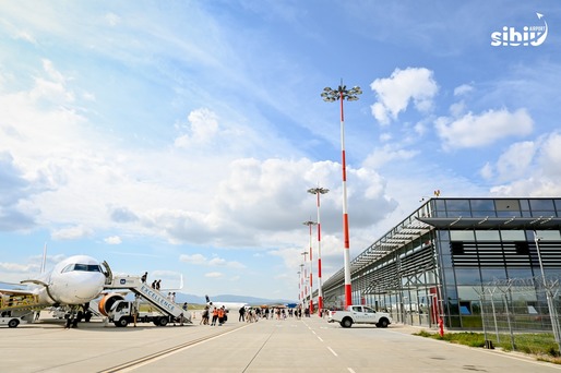 Aeroportul Sibiu, amendat pentru taxa ”de lift” 