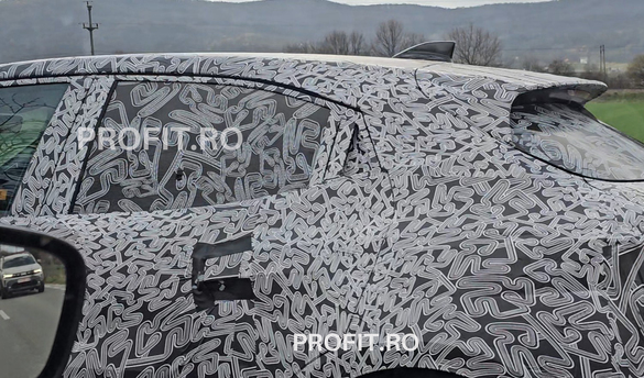 EXCLUSIV FOTO SPION Viitorul model compact Dacia C-Neo - surprins de Profit.ro în teste pe șosea, în România