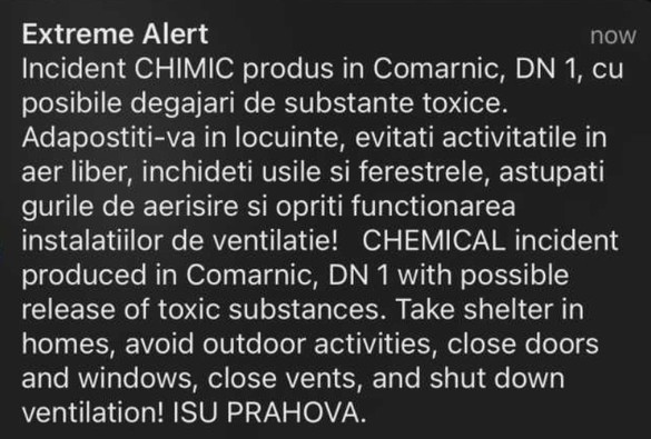 FOTO Scurgeri de acid sulfuric dintr-o cisternă care se află pe DN 1. Autoritățile evacuează zona. Traficul rutier este blocat