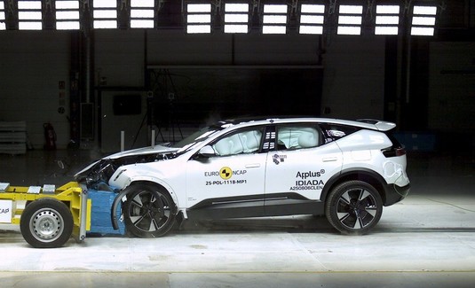 TABEL Val de mașini chinezești la testele EuroNCAP. Un SUV cu rădăcini suedeze, rival cu Tesla Model Y, a primit cel mai mare scor din istorie pentru protecția copiilor