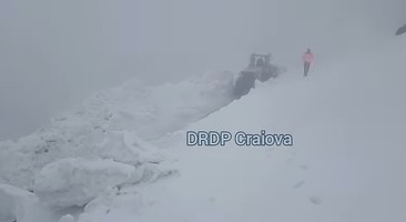 VIDEO A început deszăpezirea pe Transalpina