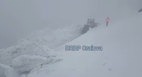 VIDEO A început deszăpezirea pe Transalpina