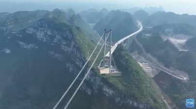 VIDEO Cel mai mare pod din lume va fi deschis în China. Timpul de tranzitare cade de la 2 ore la doar 1 minut