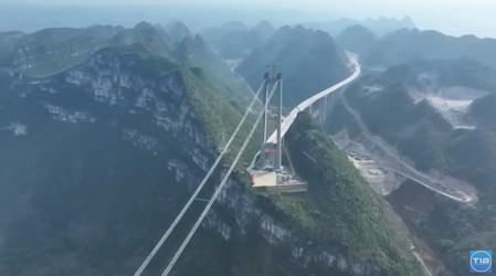 VIDEO Cel mai mare pod din lume va fi deschis în China. Timpul de tranzitare cade de la 2 ore la doar 1 minut