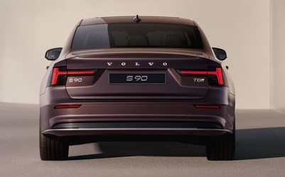 VIDEO&FOTO Volvo prelungește viața sedanului S90, după nouă ani de la debutul oficial